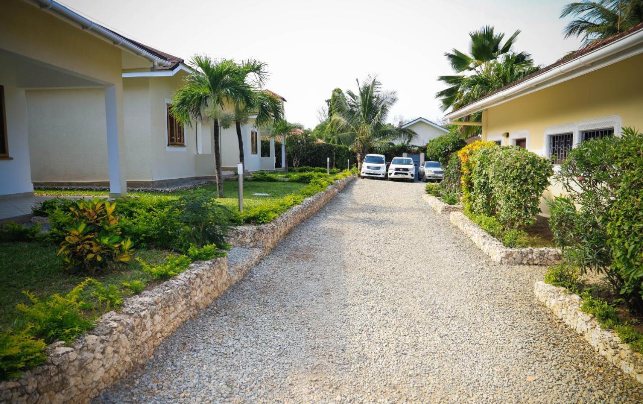V-Szameitat Homes Diani Beach Eksteriør bilde