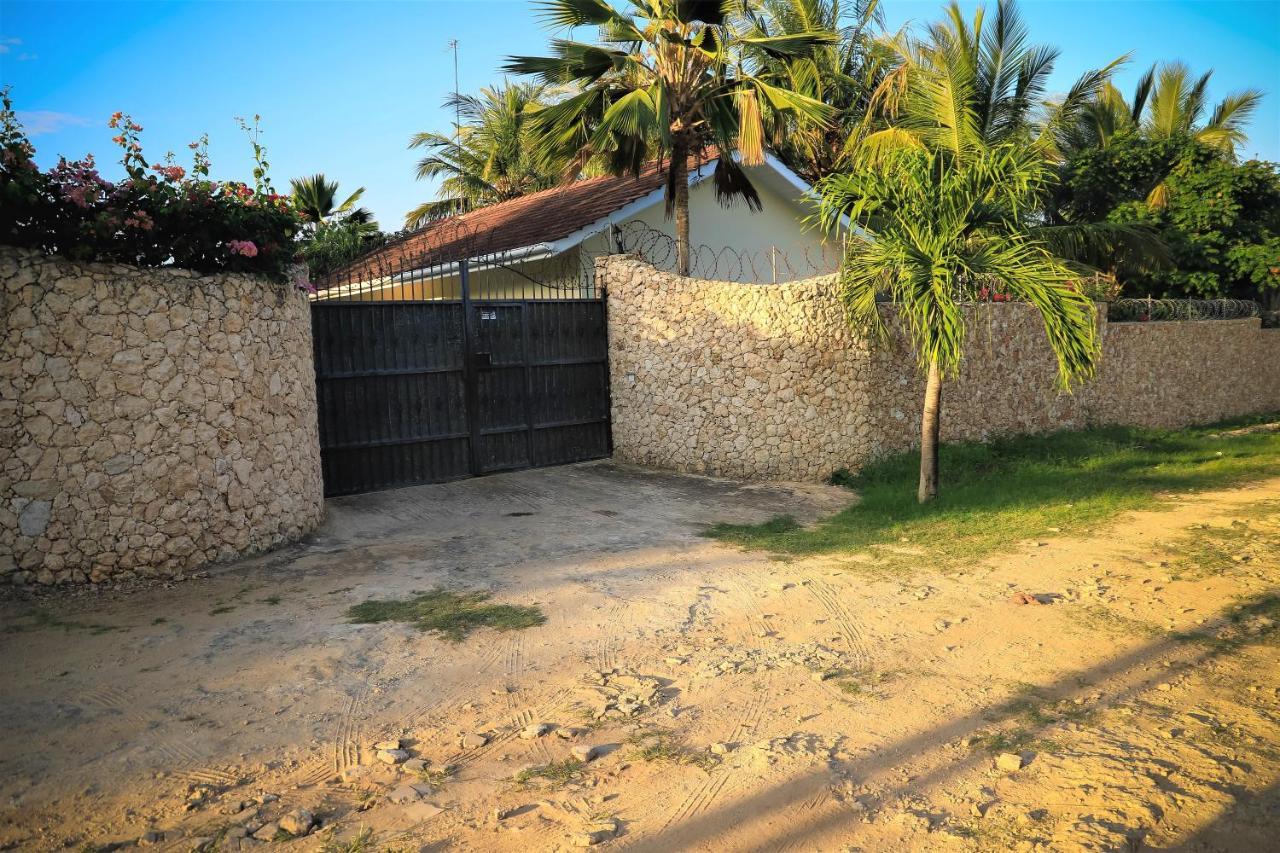 V-Szameitat Homes Diani Beach Eksteriør bilde